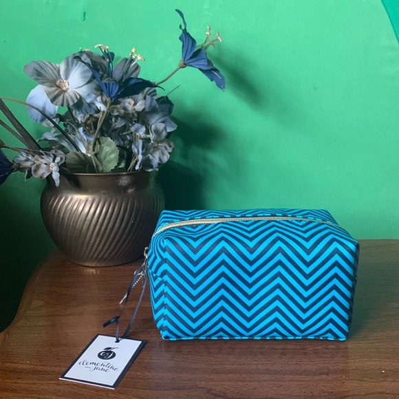 Clementine and Jane Accessories Nwt Clementine And Jane Zig Zag Accessory Bag Poshmark